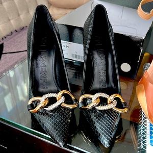 Karl Lagerfeld Paris Black Carmy Snakeskin Embossed Leather Pumps Size 8 NEW